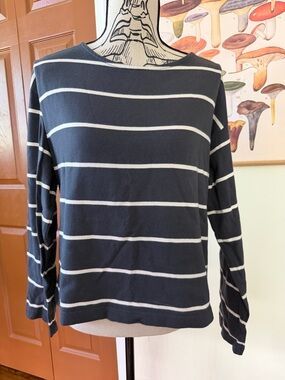Faherty Navy and White Striped Long Sleeve Tee
